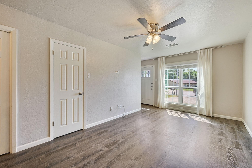 3345 Lodgepole Circle - Photo 5