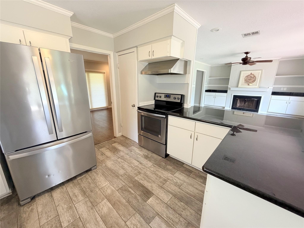 5019 Yarwell Drive - Photo 15