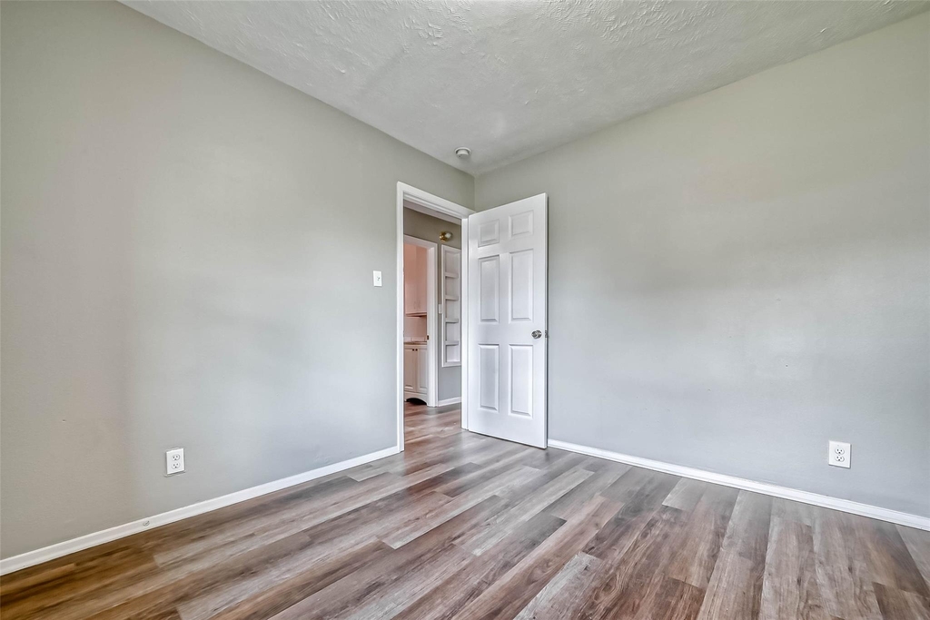5606 Elm Springs Drive - Photo 19
