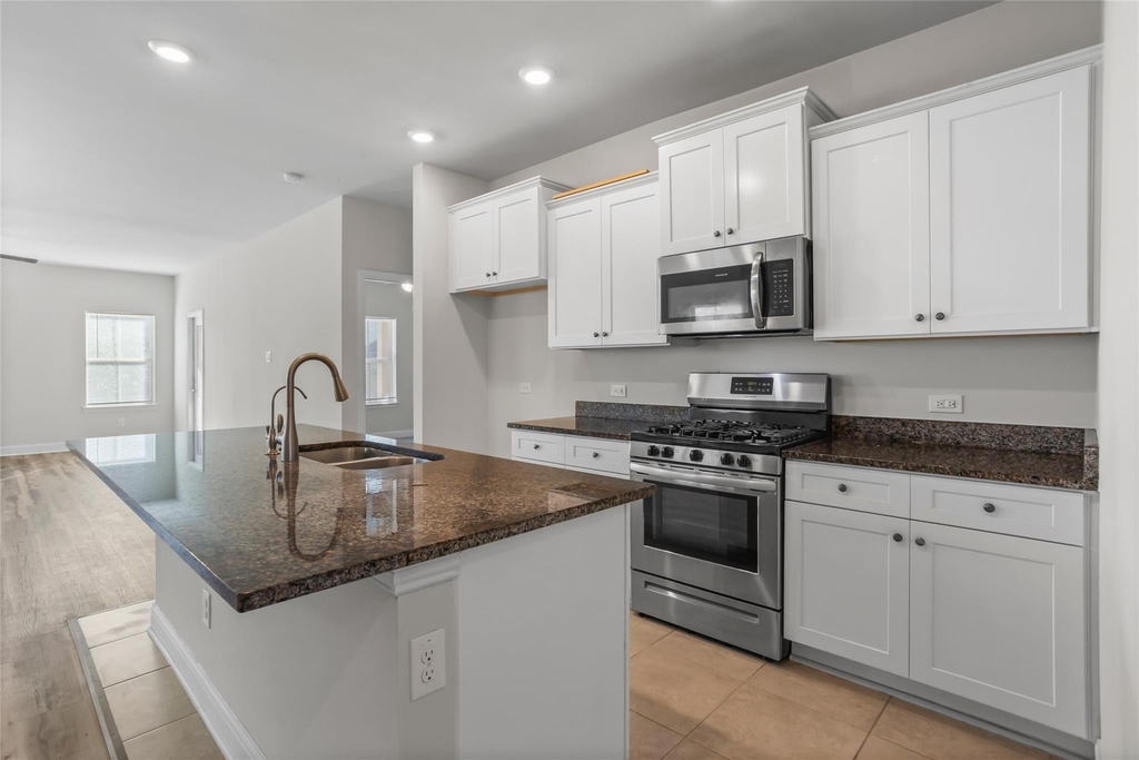 4203 W Bayou Maison Circle - Photo 7