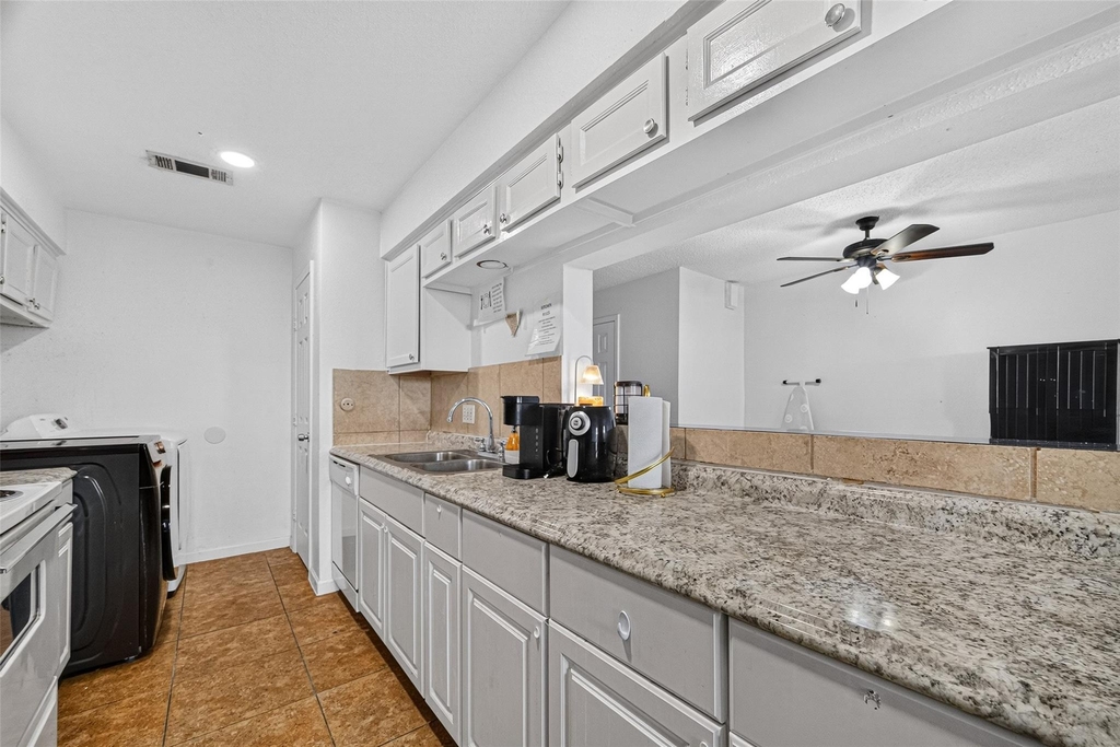 15507 Aldine Westfield Road - Photo 9