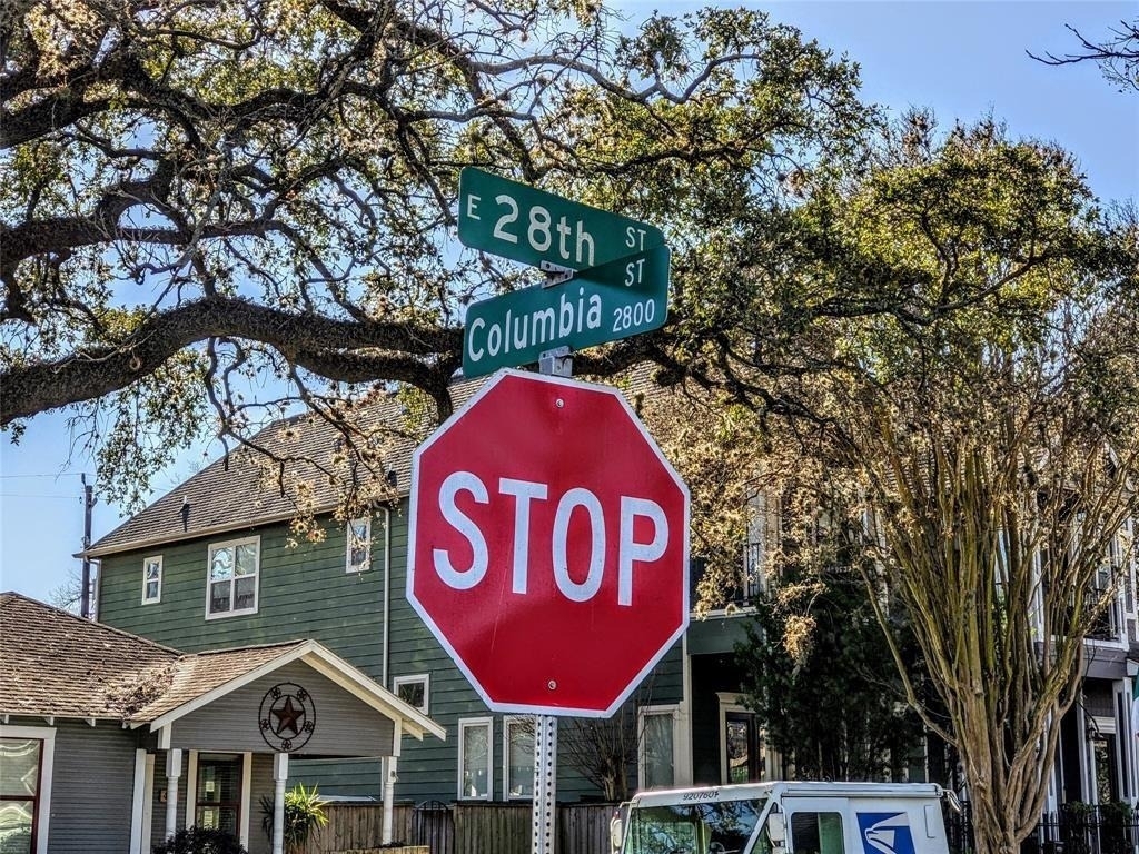 2808 Columbia Street - Photo 2