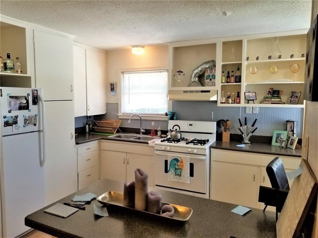 2808 Columbia Street - Photo 3