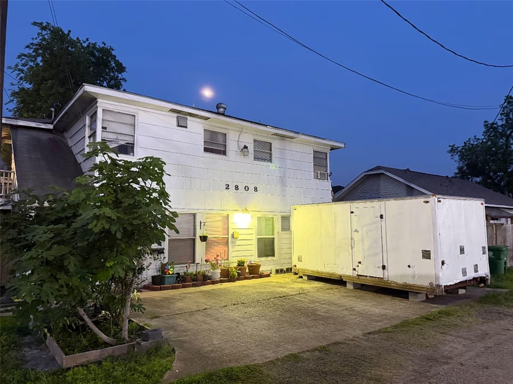 2808 Columbia Street - Photo 1
