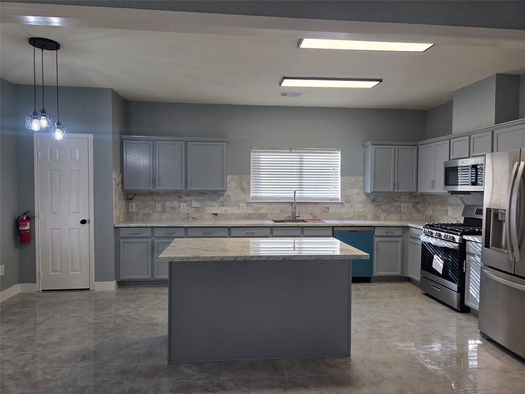9526 Heflin Colony Drive - Photo 4