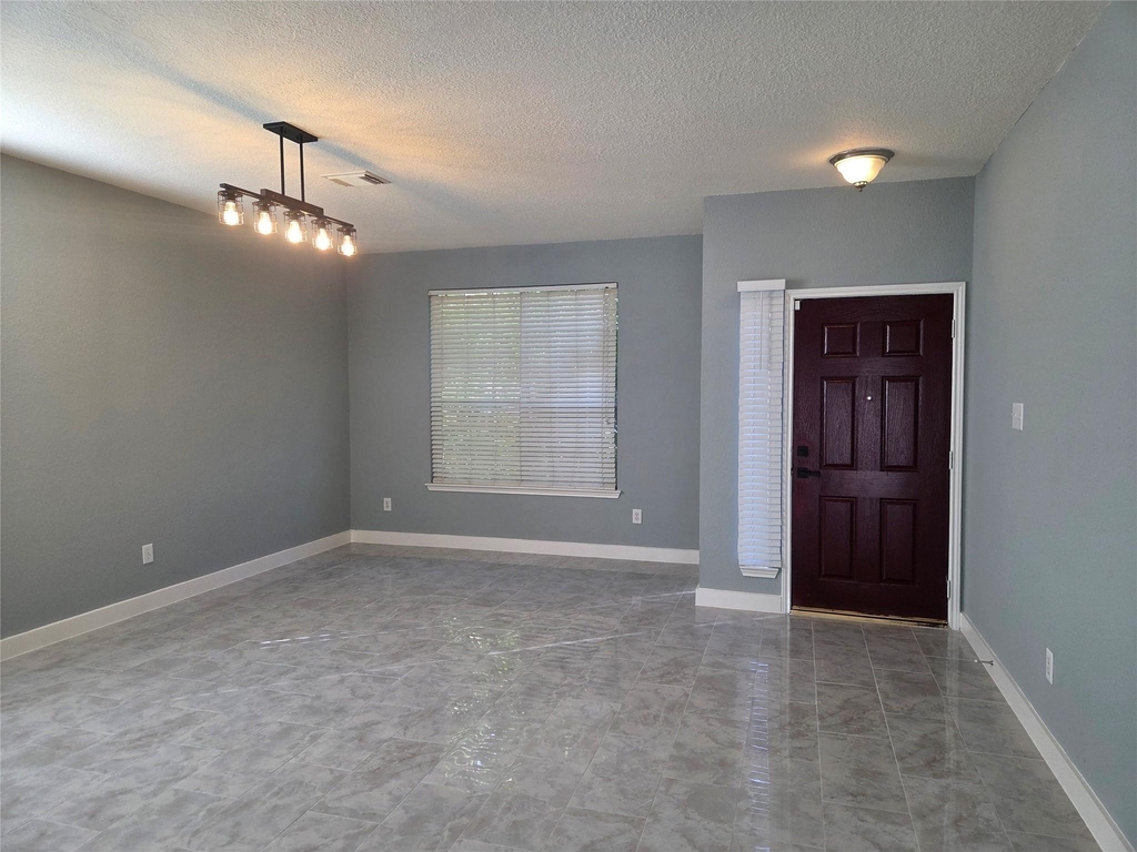 9526 Heflin Colony Drive - Photo 3