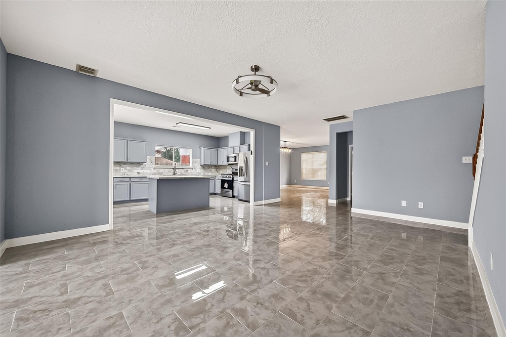 9526 Heflin Colony Drive - Photo 6