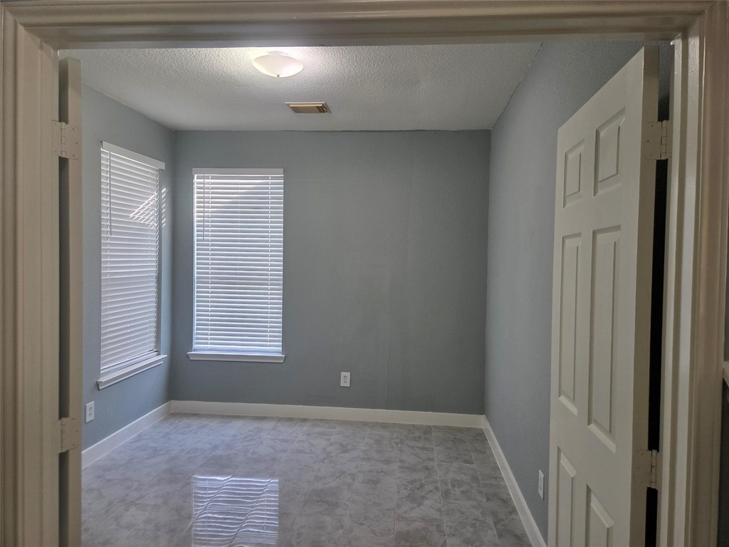9526 Heflin Colony Drive - Photo 17