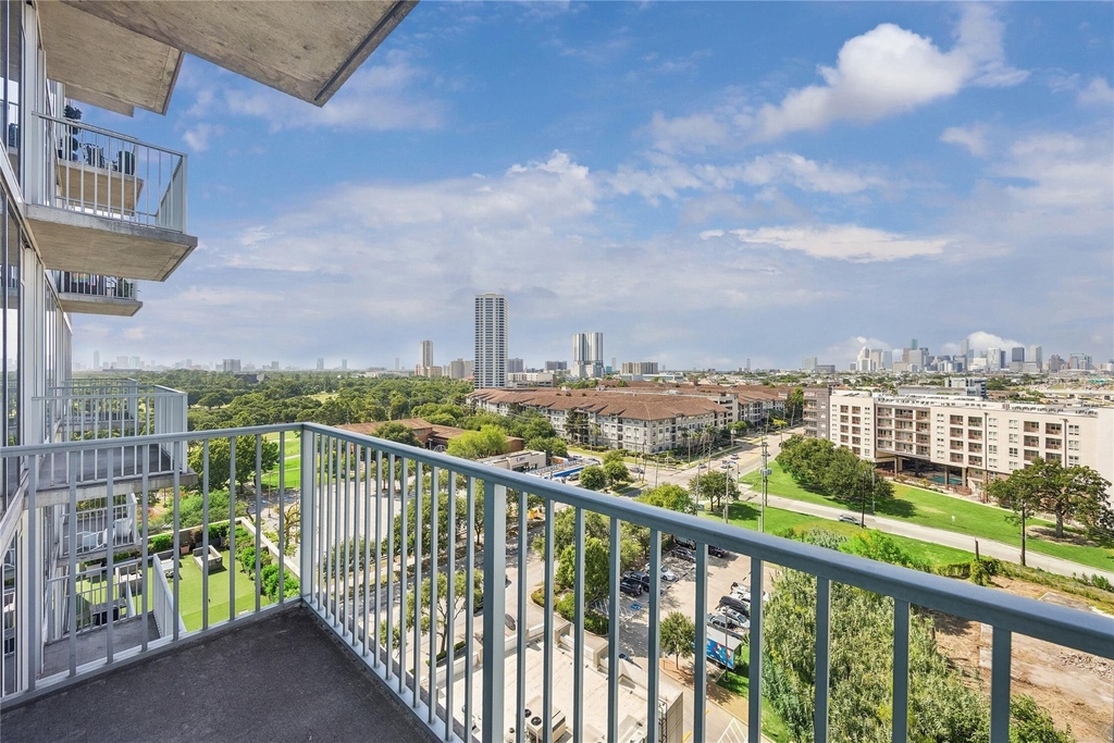 5925 Almeda Road - Photo 18