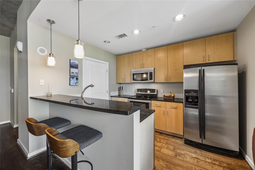 5925 Almeda Road - Photo 10