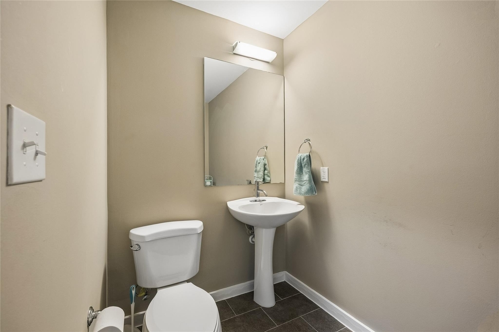 5925 Almeda Road - Photo 16