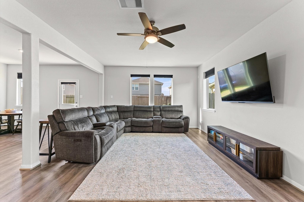 5343 Marisol Cove Drive - Photo 4