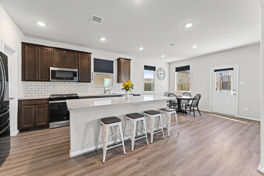 5343 Marisol Cove Drive - Photo 9