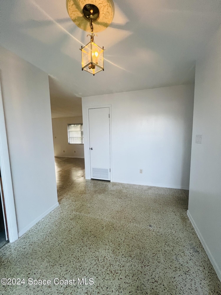 355 S Bel Aire Drive S - Photo 11