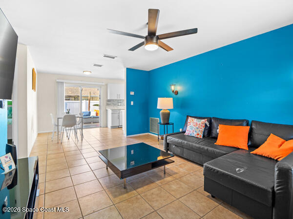 121 Franklyn Ave Avenue - Photo 2
