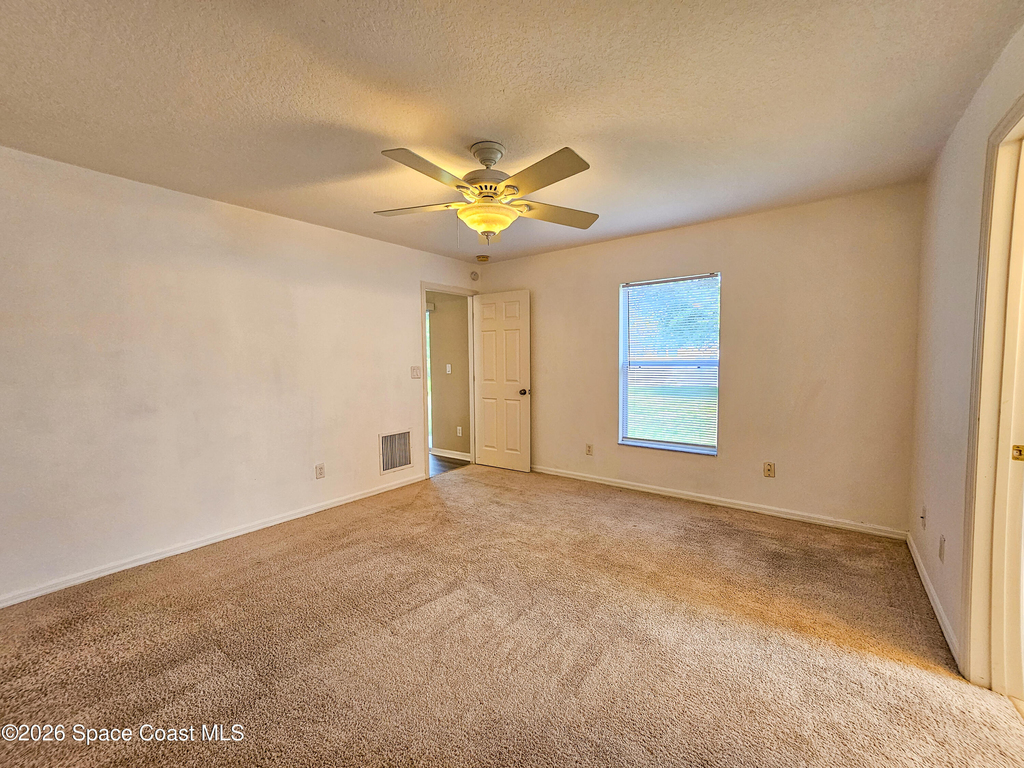 857 Buchanan Avenue Se - Photo 10