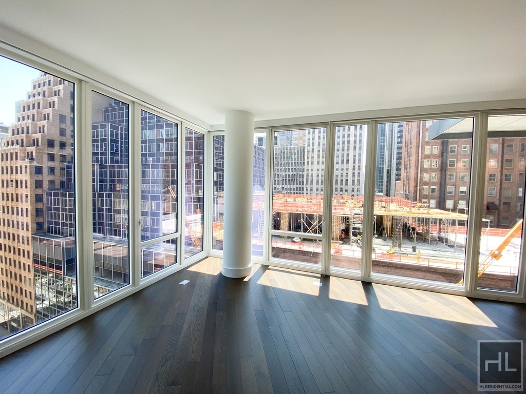 East 44th Street - Photo 0
