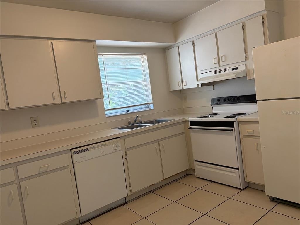 176 Margie Street - Photo 2
