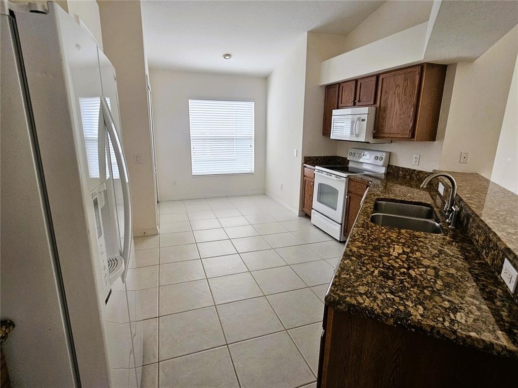 3220 Clover Blossom Circle - Photo 11