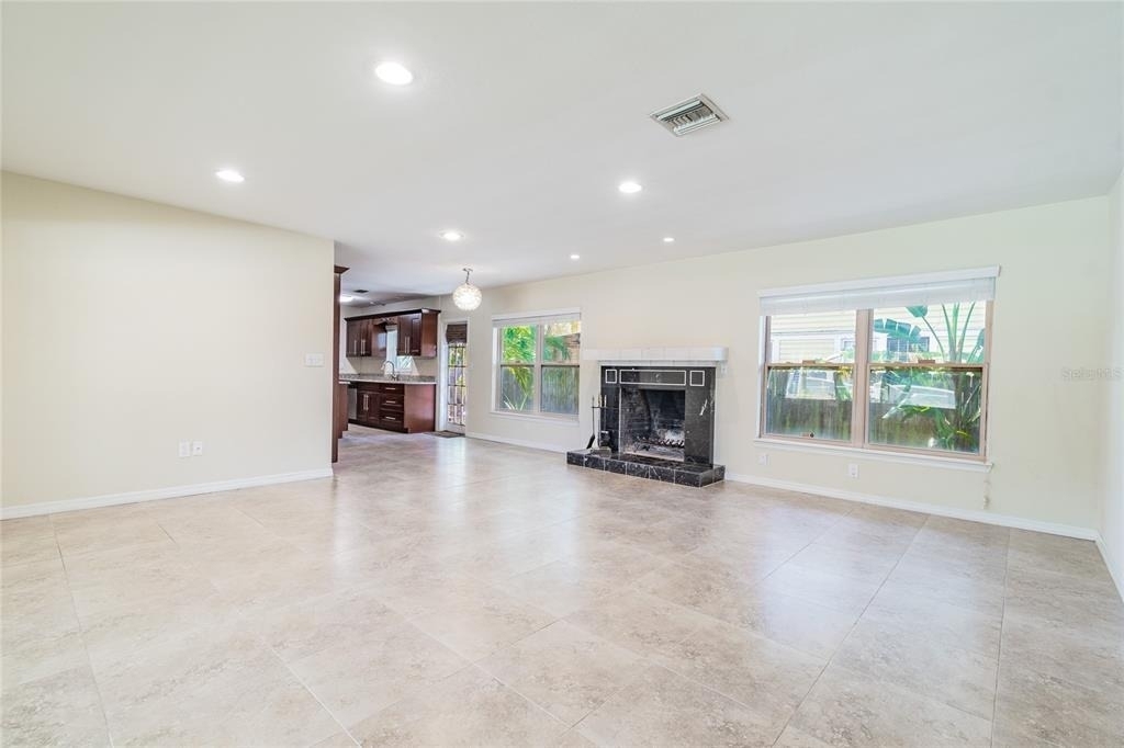 303 Wildwood Way - Photo 5