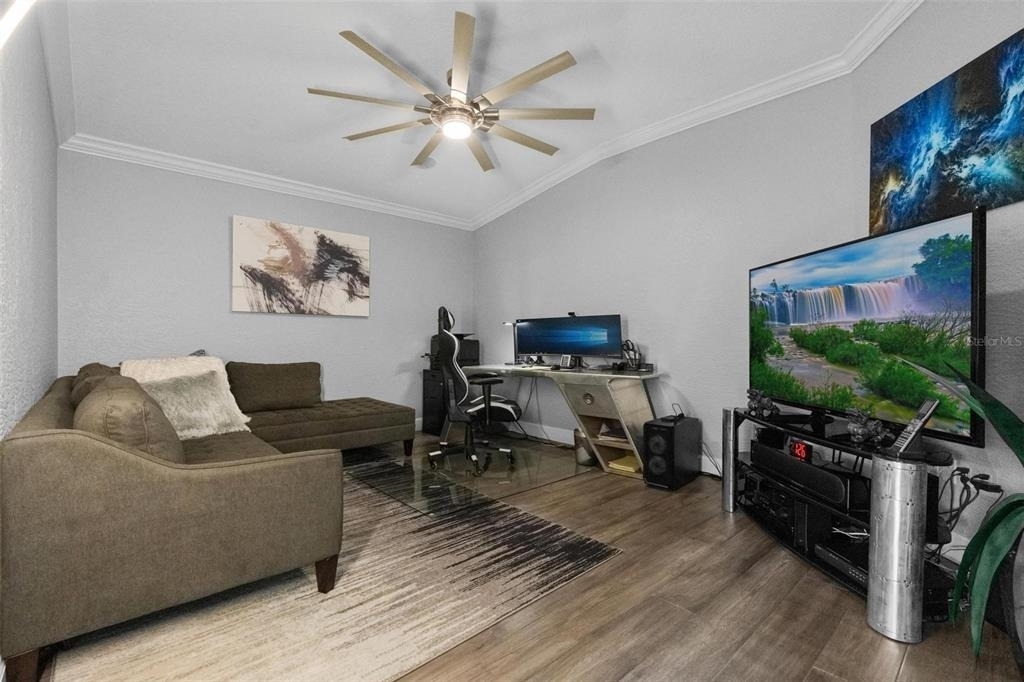 13228 Royal George Avenue - Photo 16