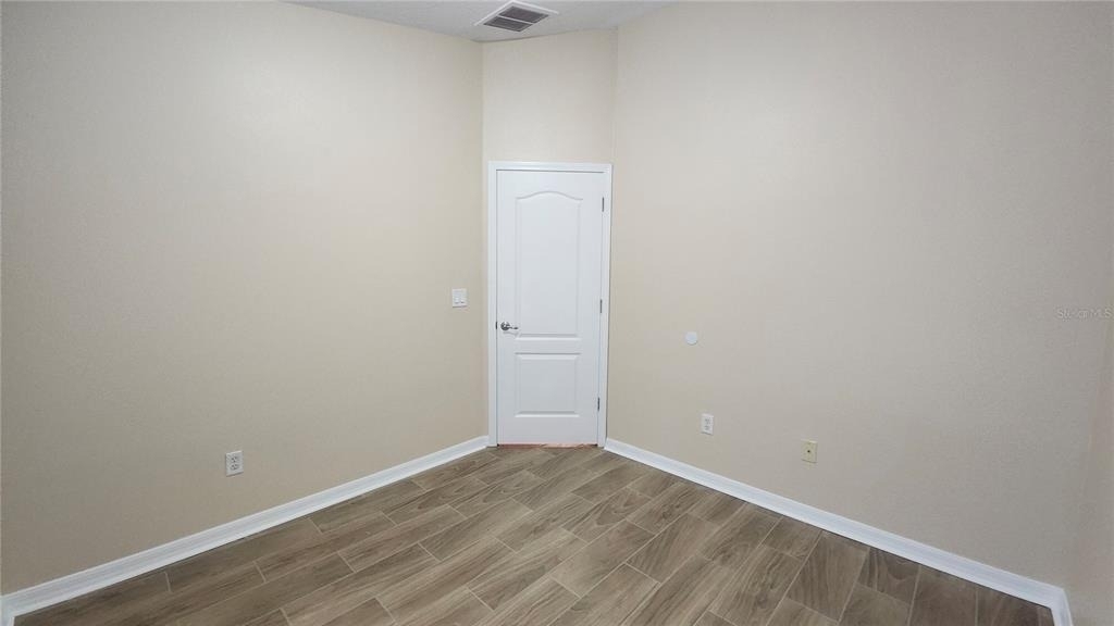 7955 Carriage Pointe Drive - Photo 5