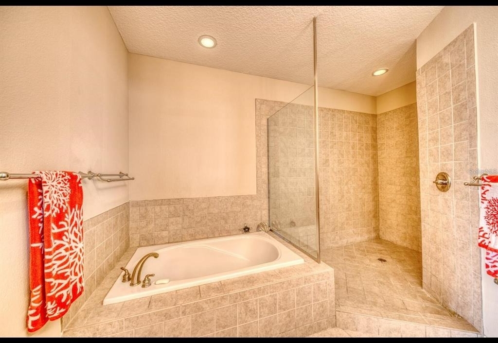 1042 Bellasol Way - Photo 23