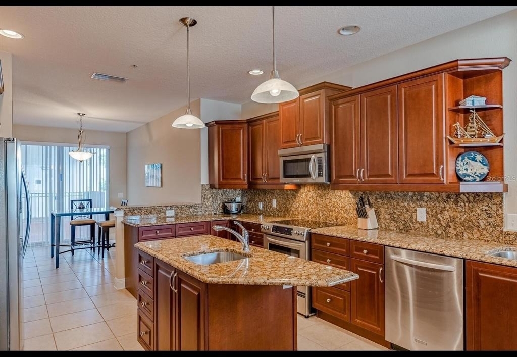 1042 Bellasol Way - Photo 12