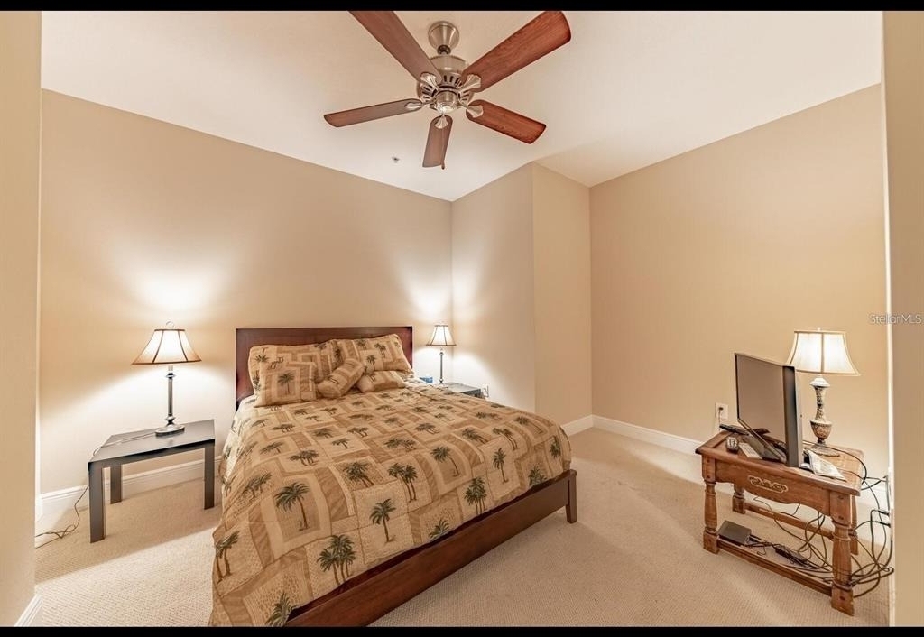 1042 Bellasol Way - Photo 4