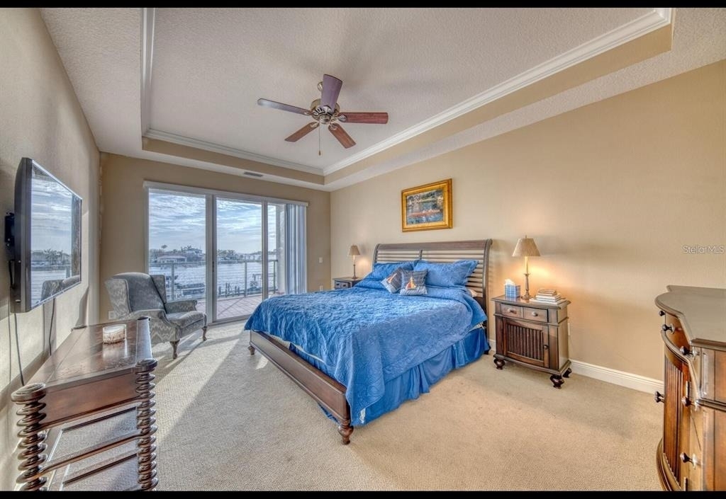 1042 Bellasol Way - Photo 19