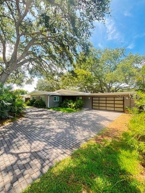 9 Southwind Drive - Photo 1