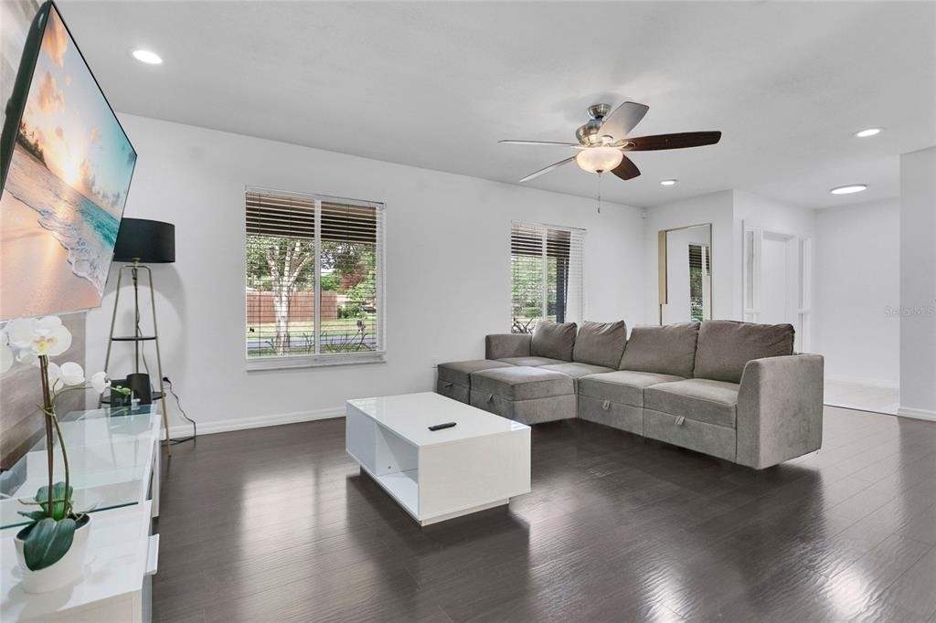 8644 Sandberry Boulevard - Photo 2