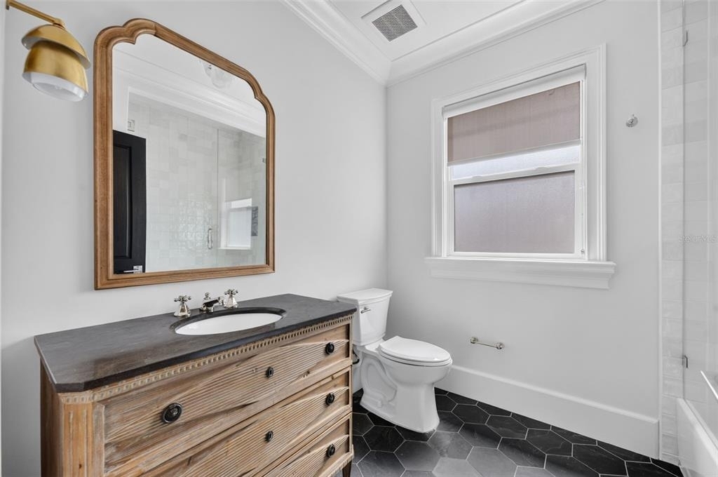 1225 E Amelia Street - Photo 20