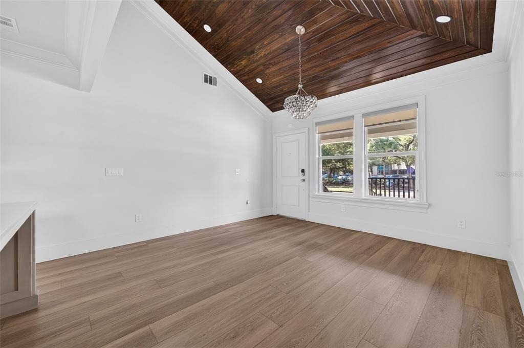 1225 E Amelia Street - Photo 7