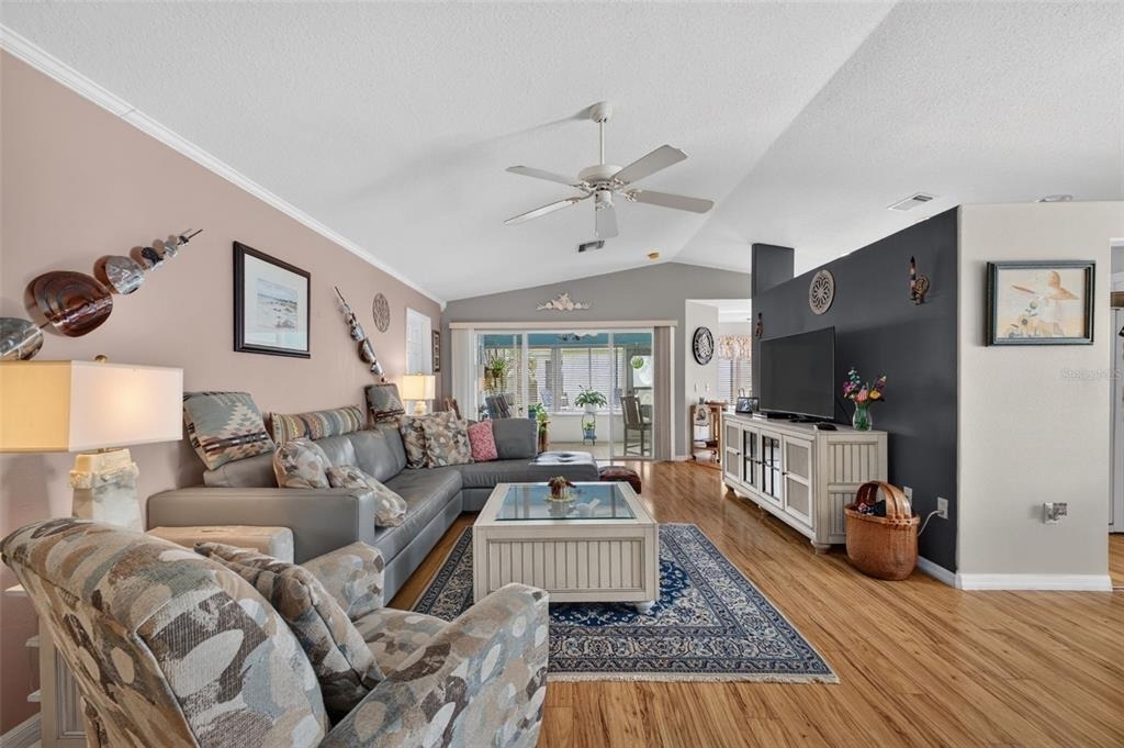 1019 Eagles Landing - Photo 5