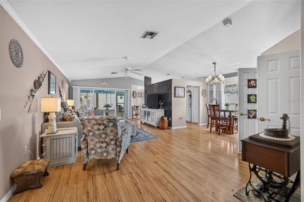 1019 Eagles Landing - Photo 8