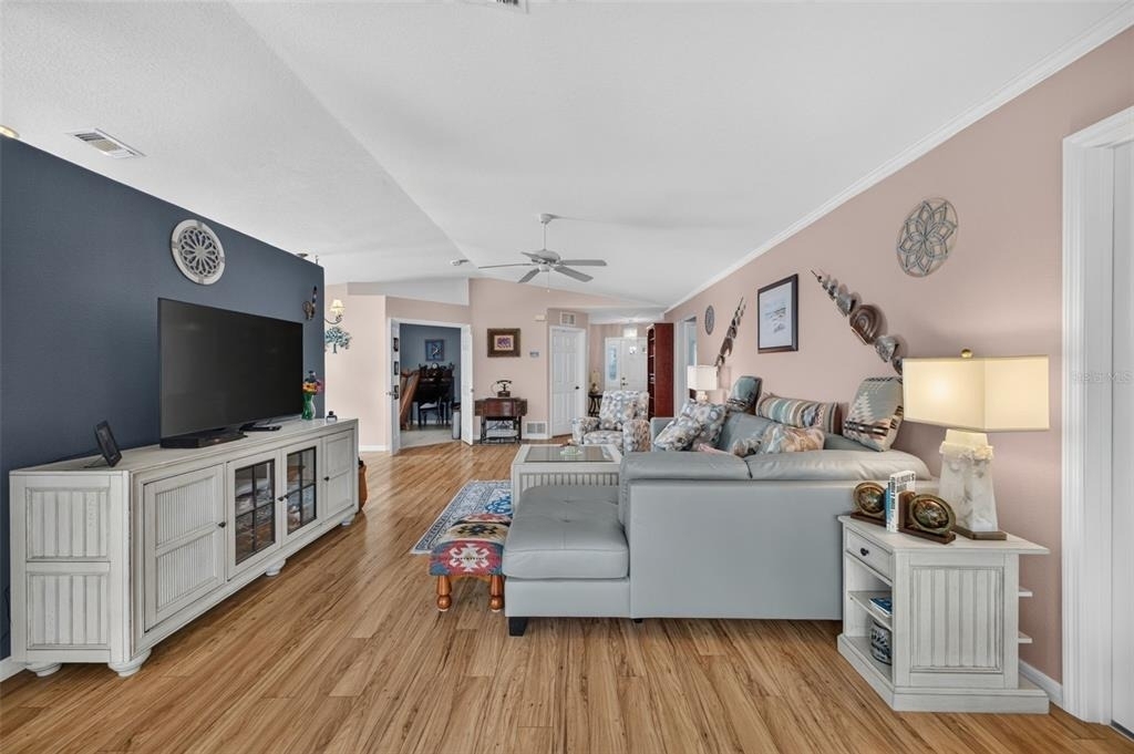 1019 Eagles Landing - Photo 6