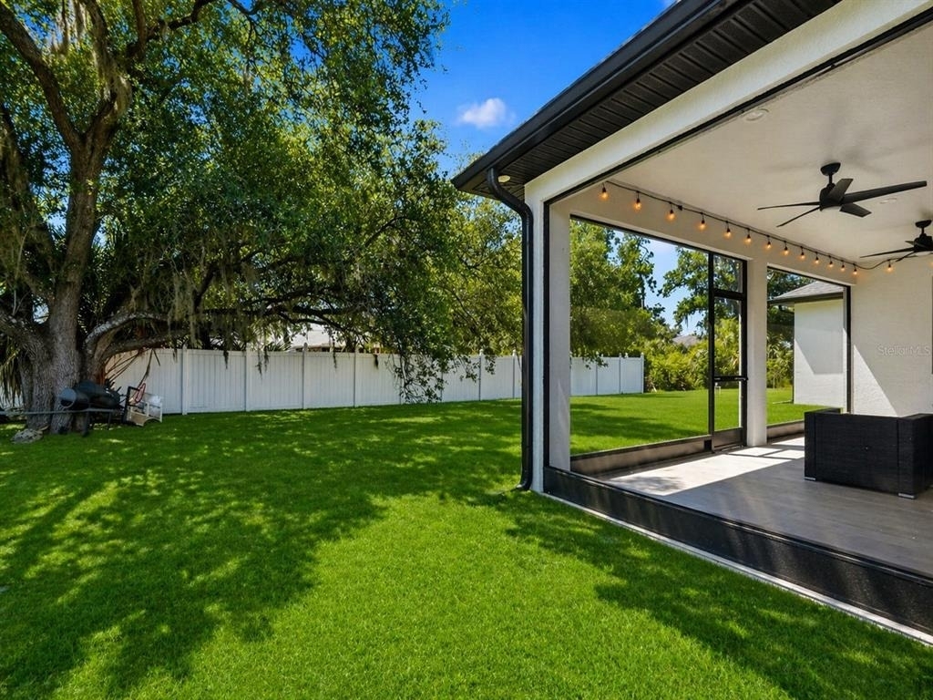 3090 Quarter Street - Photo 40