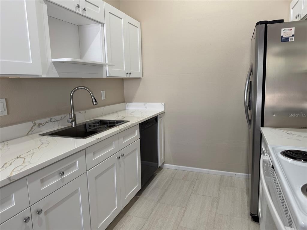 3908 41st Street W - Photo 5