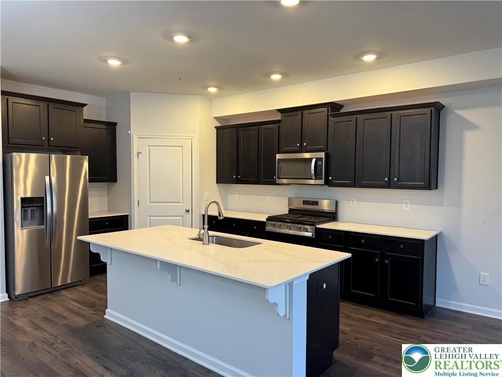 1077 Turnstone Drive - Photo 3