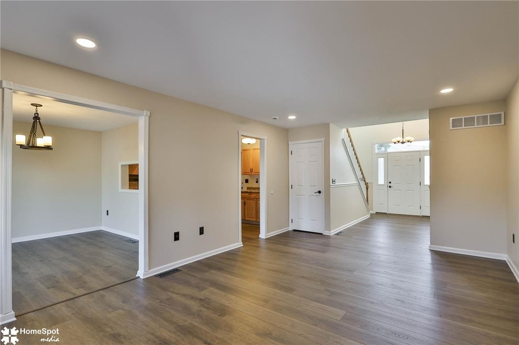 124 Stephanie Drive - Photo 7