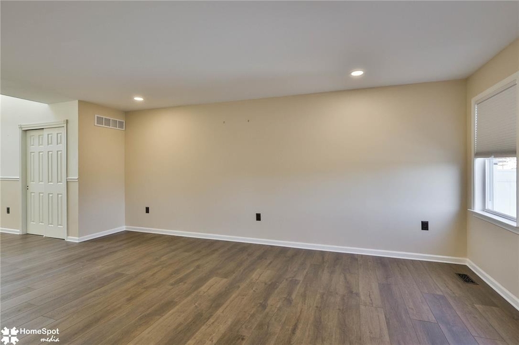 124 Stephanie Drive - Photo 8