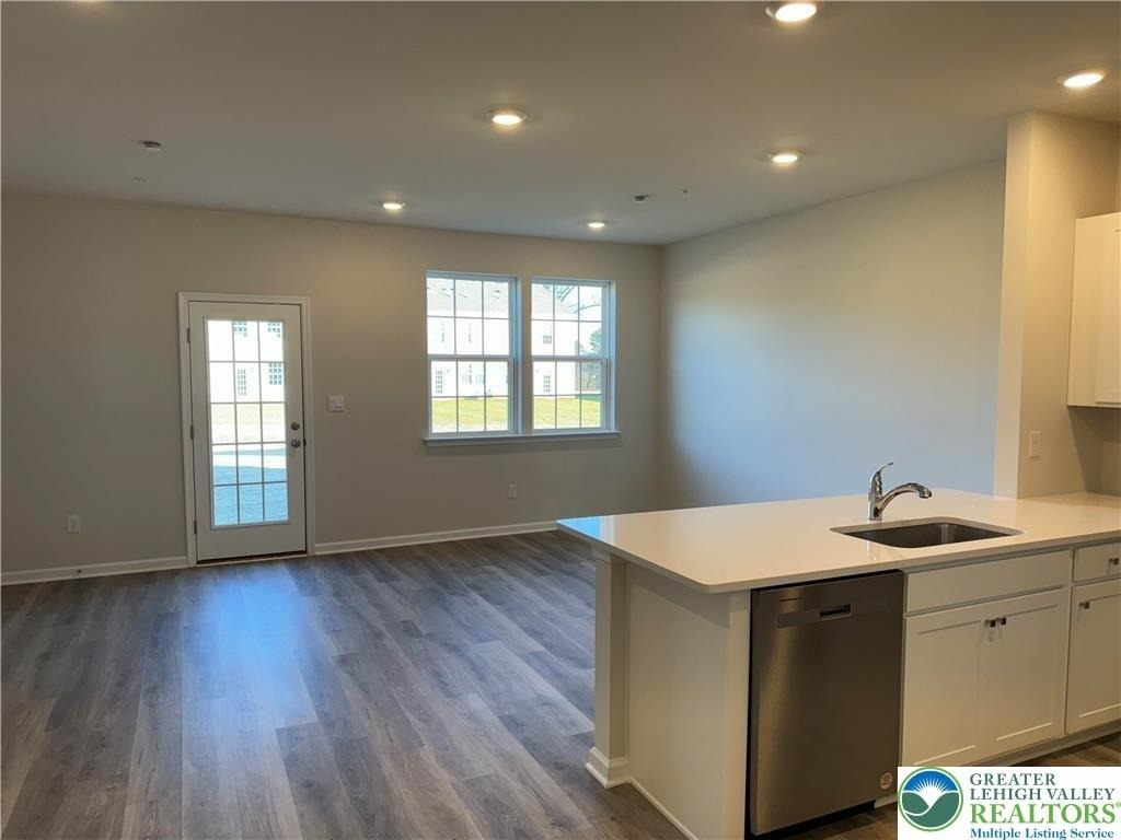 1278 Susan Circle - Photo 4
