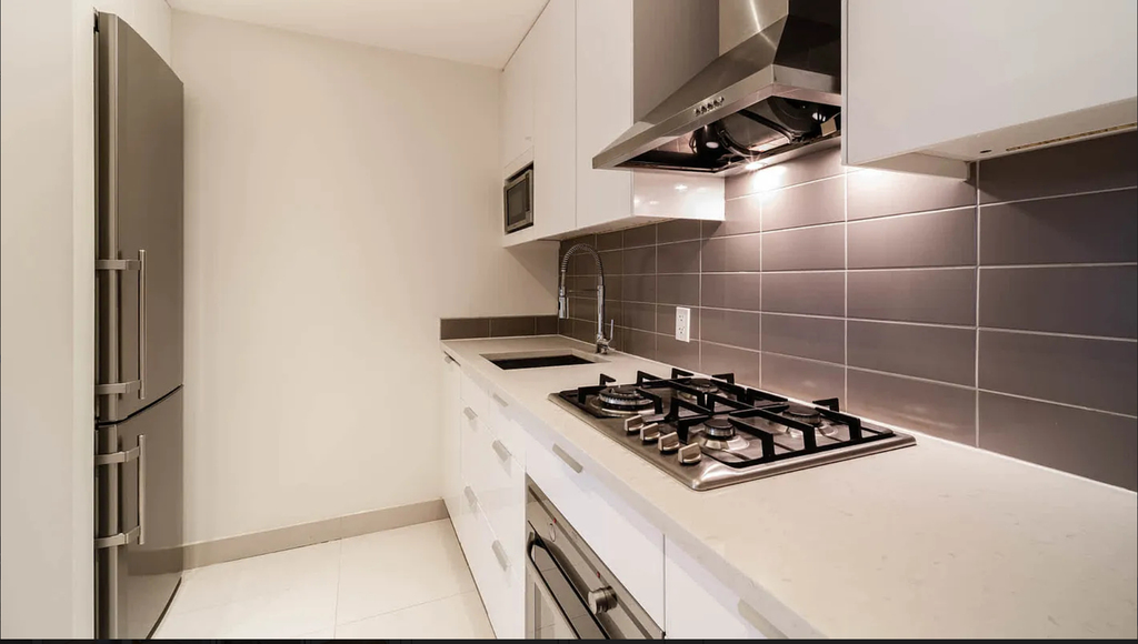 West 37th Street - Photo 3