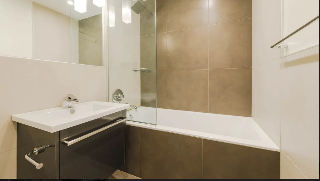 West 37th Street - Photo 9