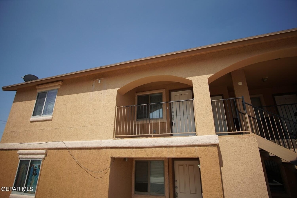 3400 Blue Earth Lane - Photo 1