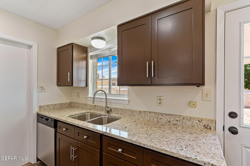 2608 Dan Sikes Drive - Photo 12