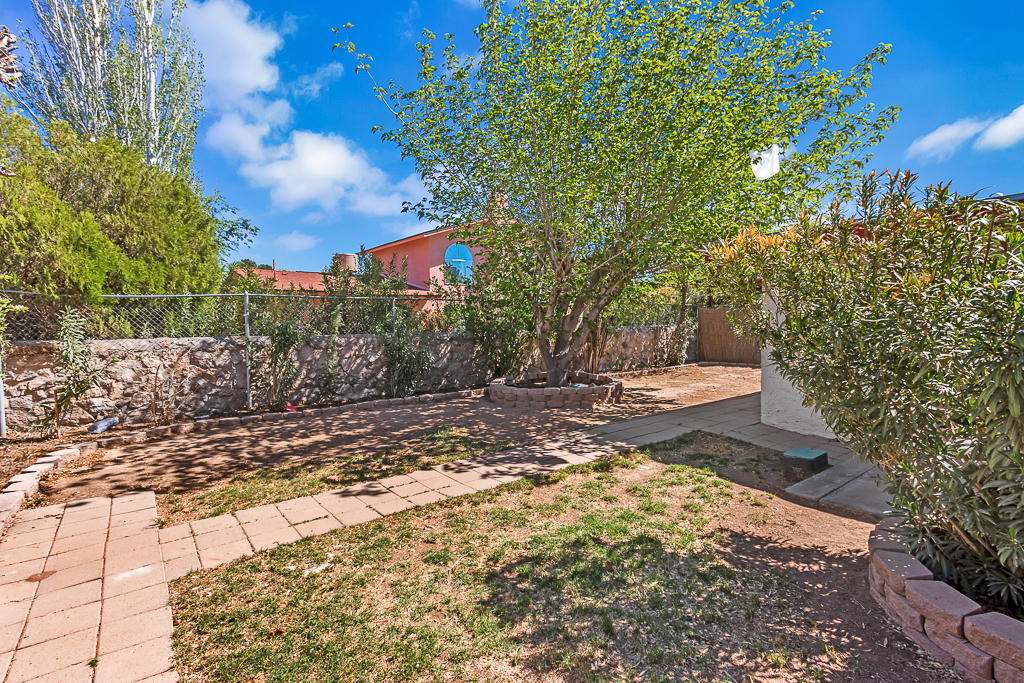 301 Los Nietos Court - Photo 3
