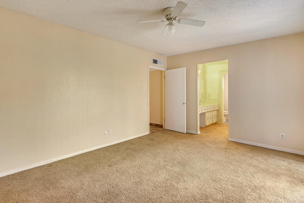 301 Los Nietos Court - Photo 32