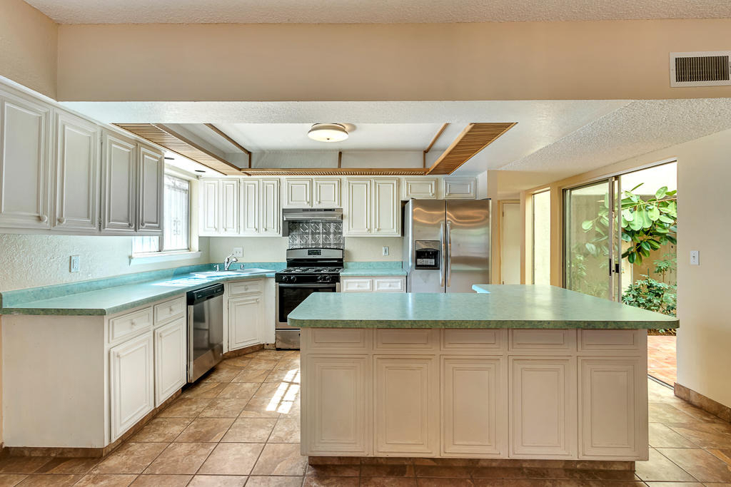 301 Los Nietos Court - Photo 7